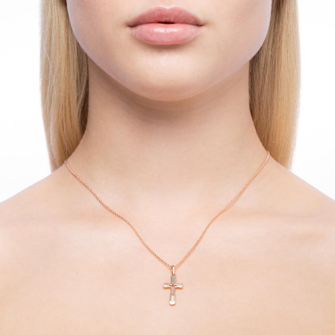 Diamantový prívesok Story, ružové zlato, krížík