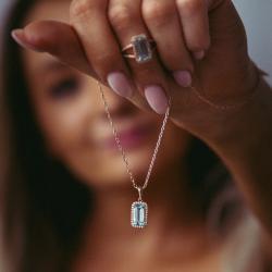 Akvamarínový prívesok Arya, ružové zlato