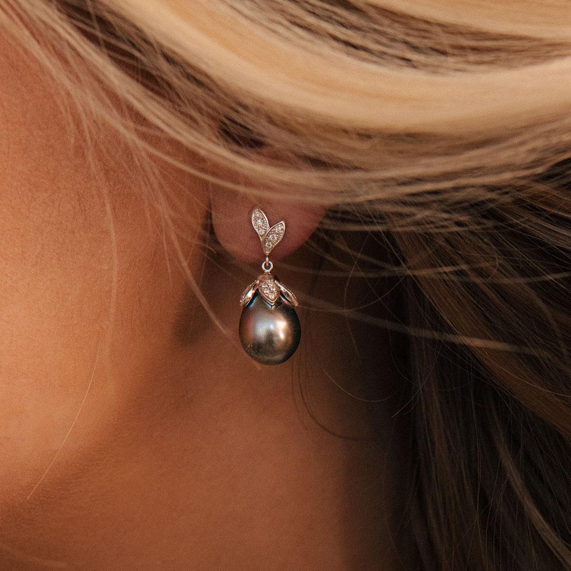 Perlové náušnice Pearl Drops, bílé zlato