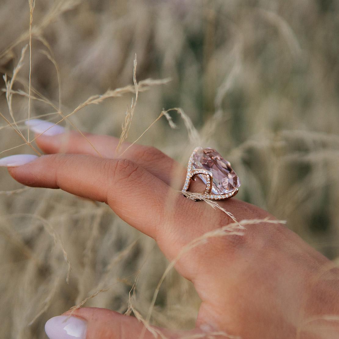 Kunzitový prsten Blush, růžové zlato