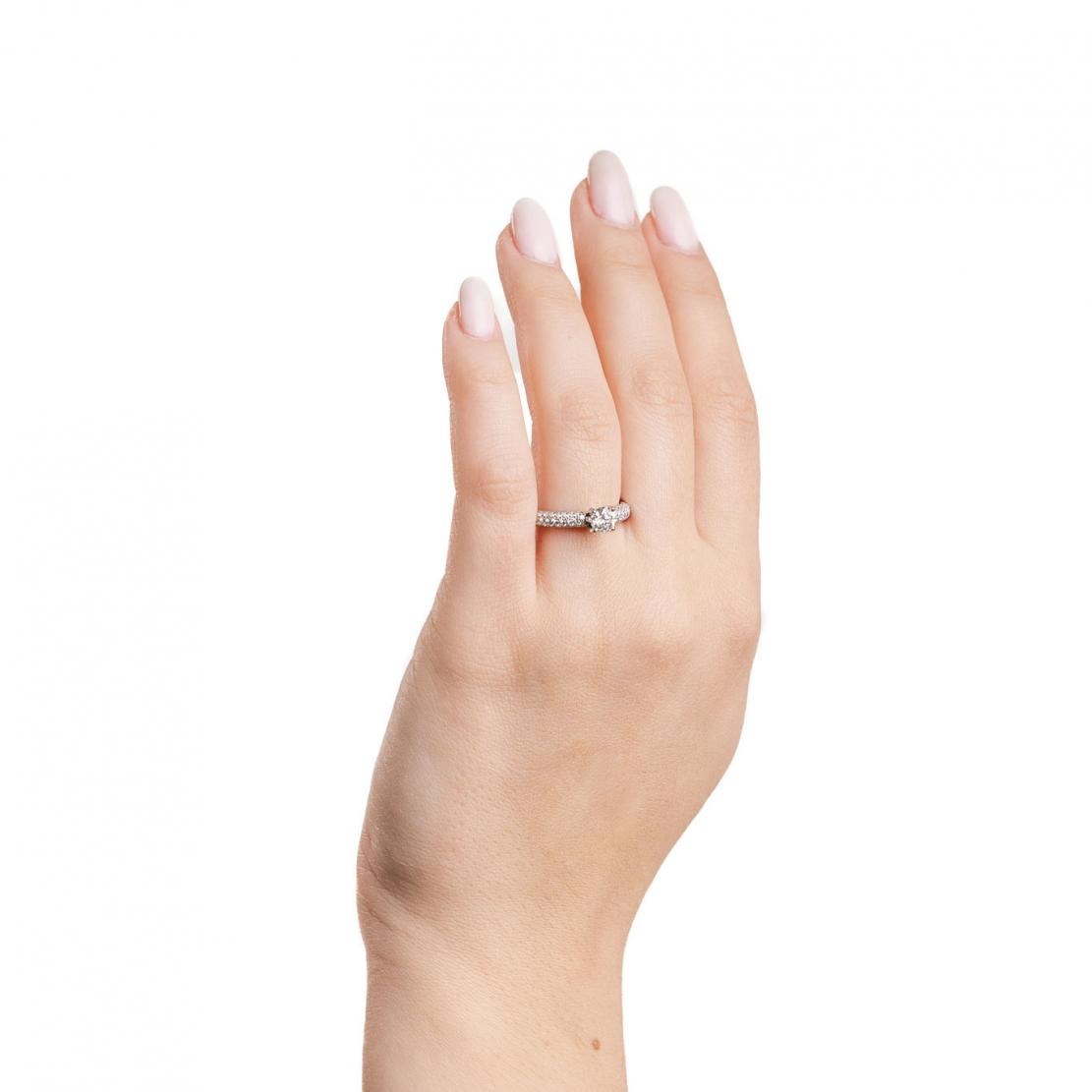 Diamantový zásnubný prsteň Bella, striebro